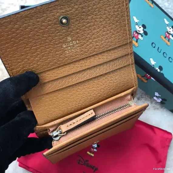 First bag ru GG Card Disney Gucci Holder x 0603